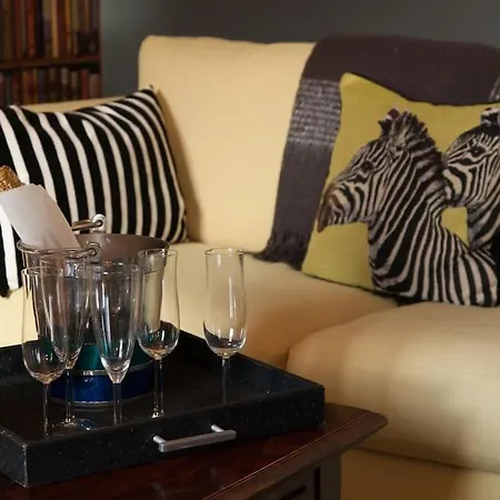 Sunnybeck Award Winning Dog Friendly * Settle