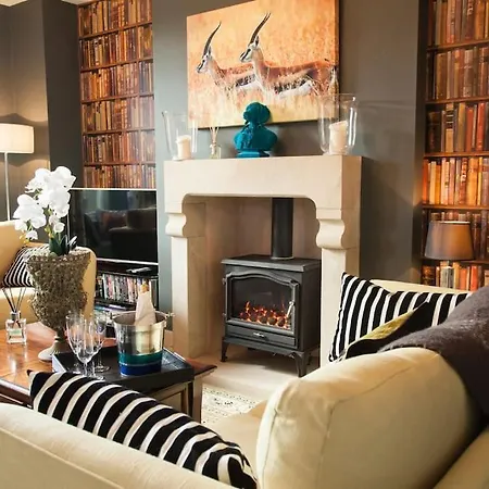 Sunnybeck Award Winning Dog Friendly Holiday home Settle