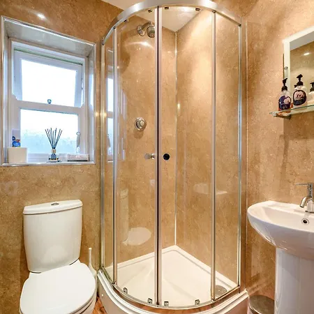 Sunnybeck Award Winning Dog Friendly * Settle