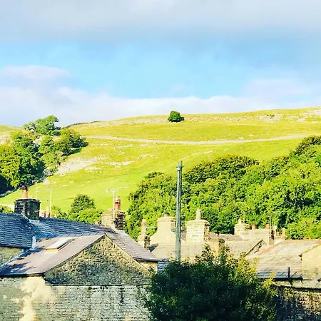 Sunnybeck Award Winning Dog Friendly