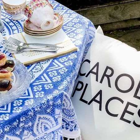 Sunnybeck Award Winning Dog Friendly * Settle