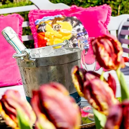 Sunnybeck Award Winning Dog Friendly * Settle